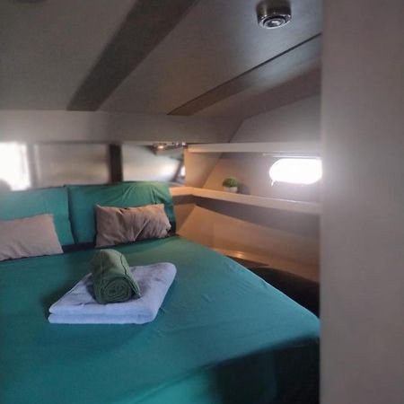 Yach Boat Ξενοδοχείο Βαρκελώνη Εξωτερικό φωτογραφία