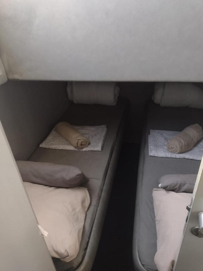 Yach Boat Ξενοδοχείο Βαρκελώνη Εξωτερικό φωτογραφία